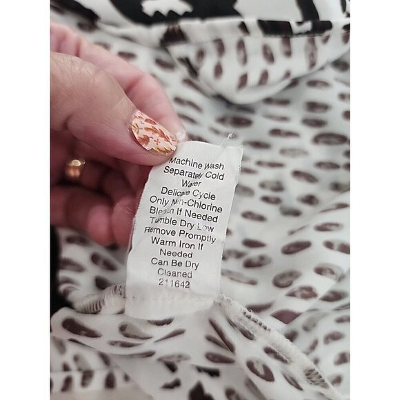 CAbi White Brown Animal Print Polyester Faux Wrap Shirt Blouse Style 590 Medium - Picture 9 of 9